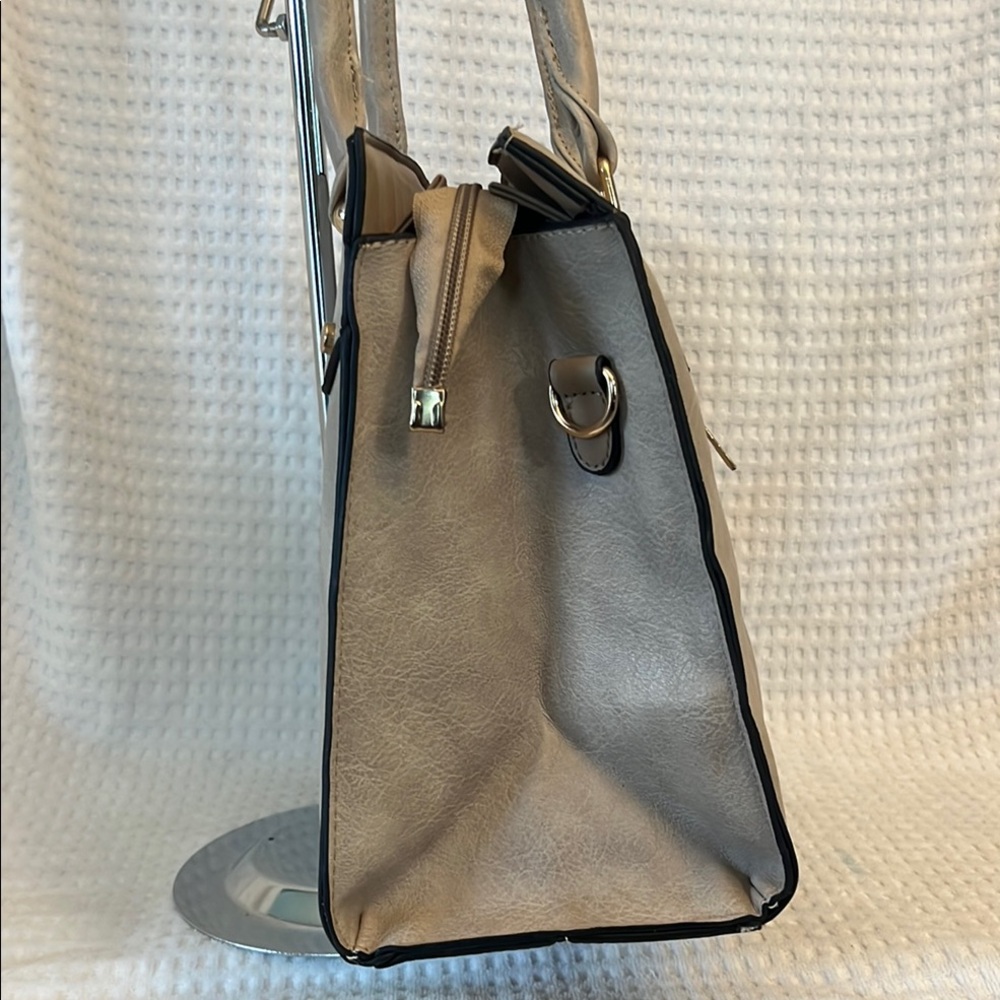 Elegant Tan Bow Accent Women's Bag - Picture 3 of 7